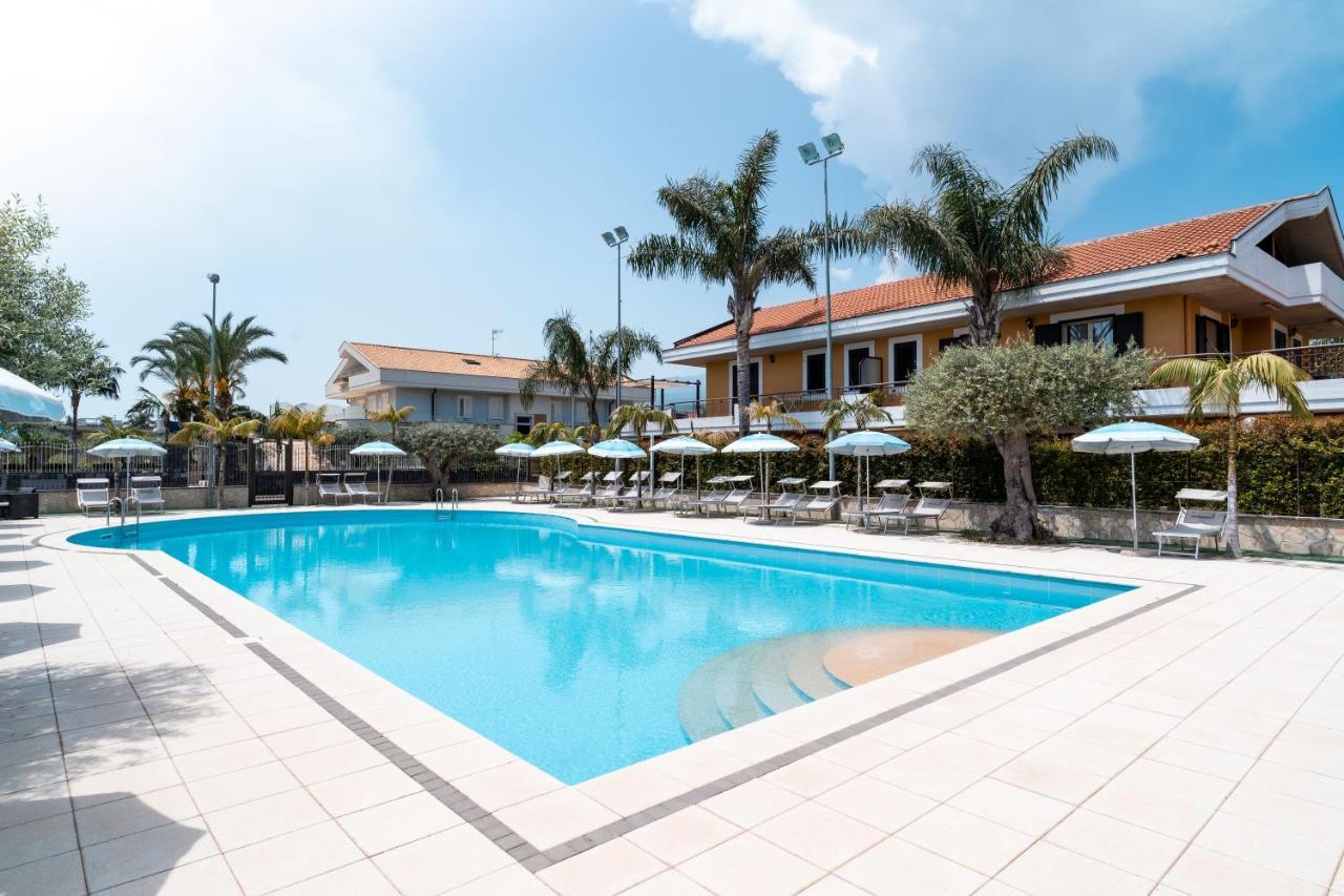 Le Ville Della Contea -Vacation Rentals มาสคาลิ ภายนอก รูปภาพ