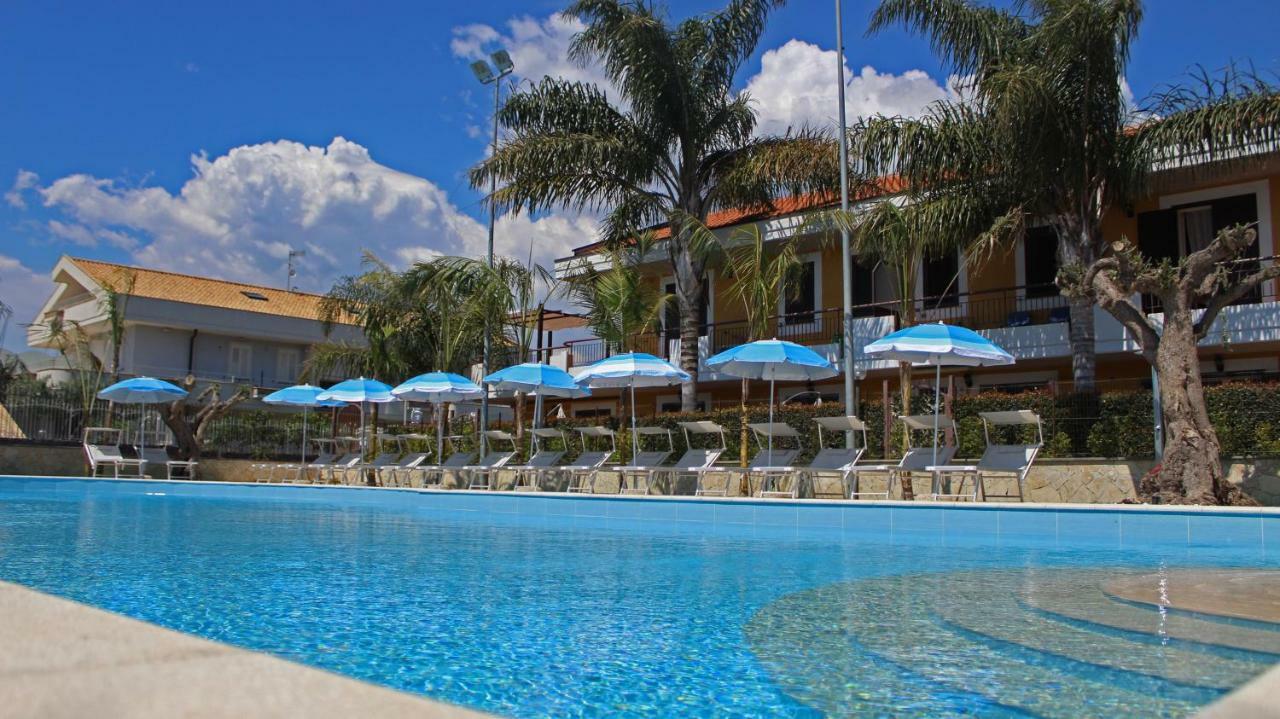 Le Ville Della Contea -Vacation Rentals มาสคาลิ ภายนอก รูปภาพ